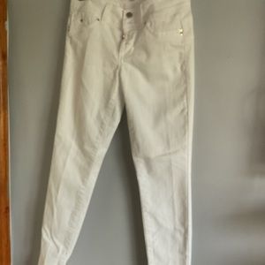 Wanna Betta Butt YMI USA